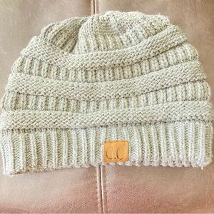 C.C Knit Beanie in Light Gray